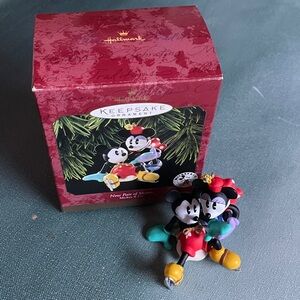Hallmark Mickey and Minnie Mouse New Pair Of Skates Ornament Vintage 1997